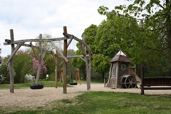 Spielplatz_Verfitzt_und_Zugenäht_1.jpg  